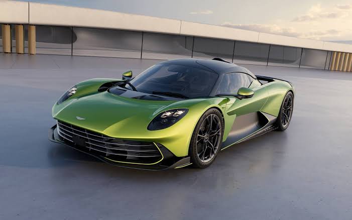 Aston-Martin-Valhalla